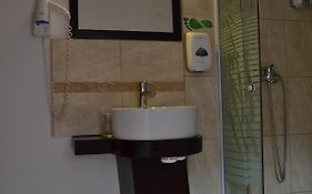 Chic City Rooms